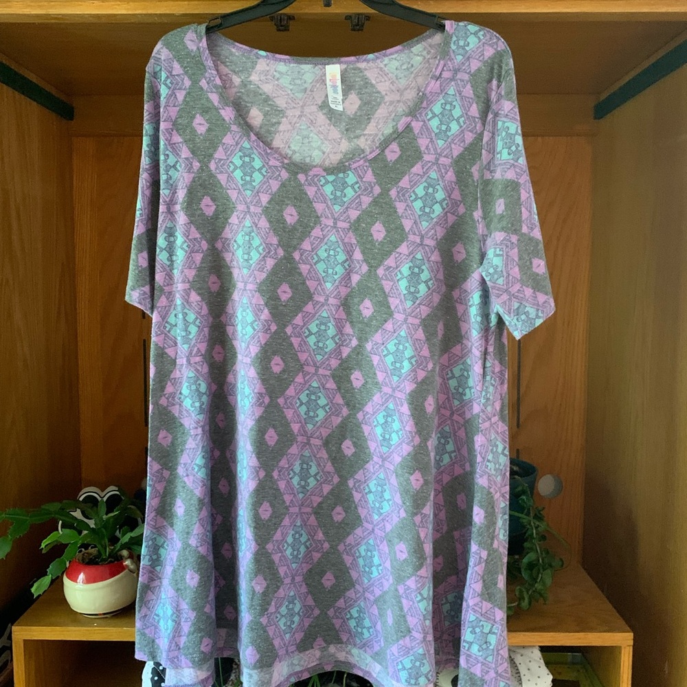 LuLaRoe Purple and Teal Geometric Short Sleeve Top